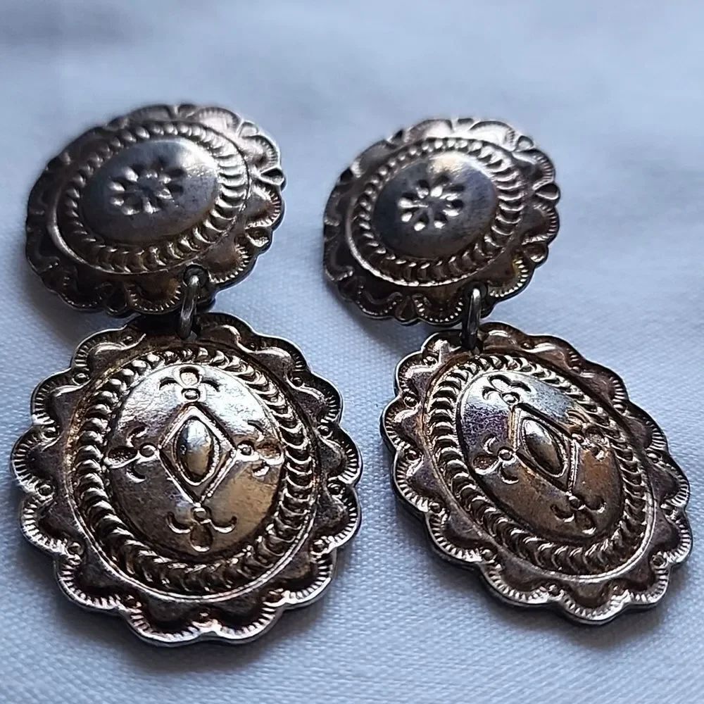 Vintage Western Style Concho Premier Designs Silver Tone Clip~on Earrings